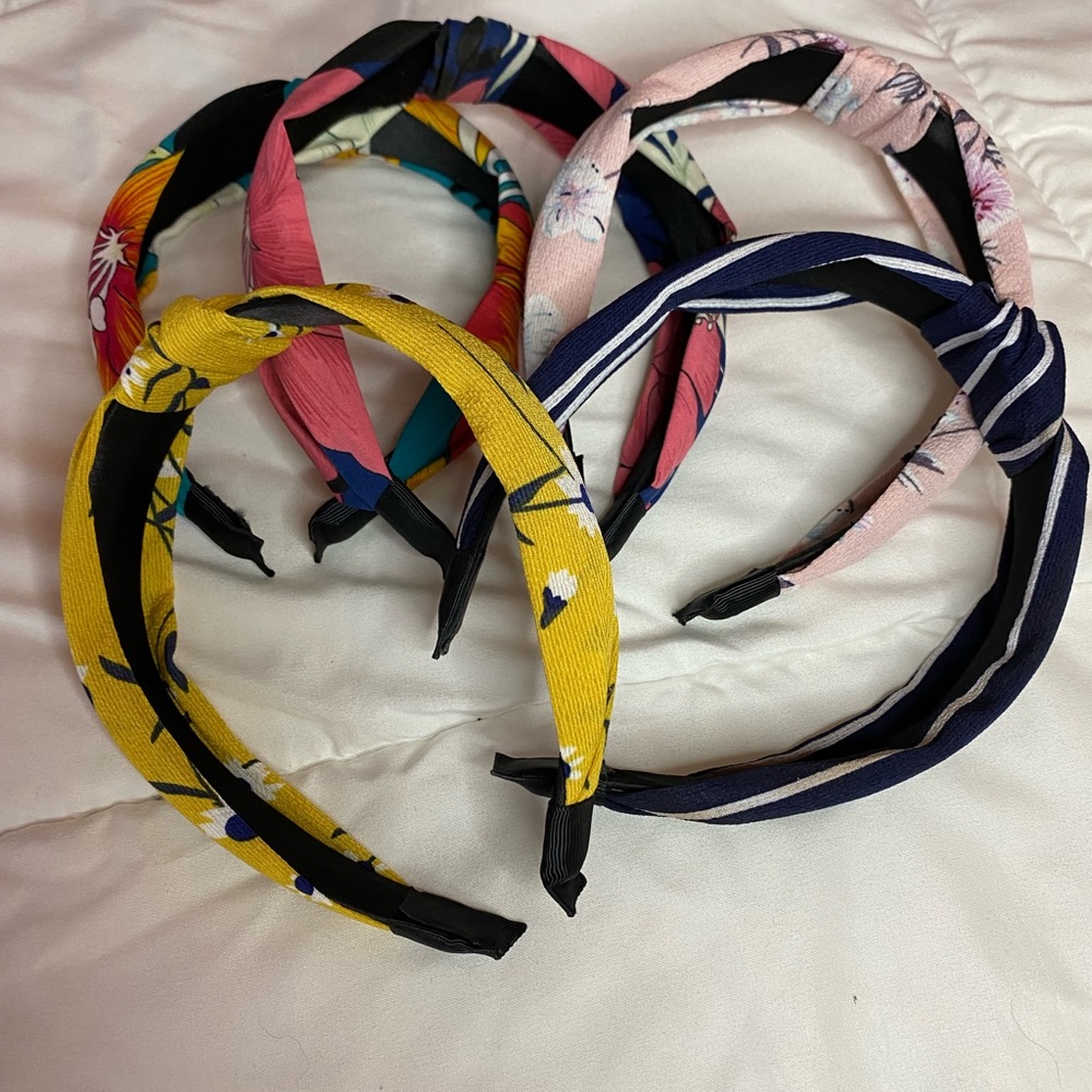 5 Piece floral headbands|am willing to trade